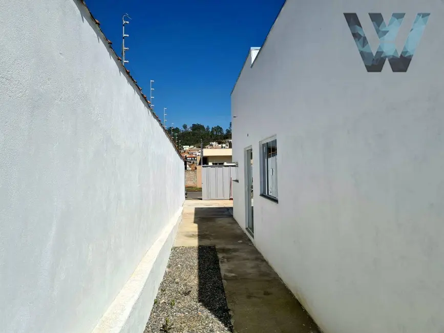 Foto 3 de Casa com 3 quartos à venda, 180m2 em Loteamento Residencial Tiradentes, Pocos De Caldas - MG