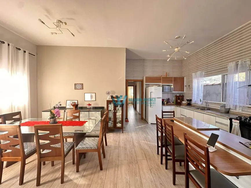 Foto 4 de Casa com 3 quartos à venda, 279m2 em Residencial São Bernardo, Pocos De Caldas - MG