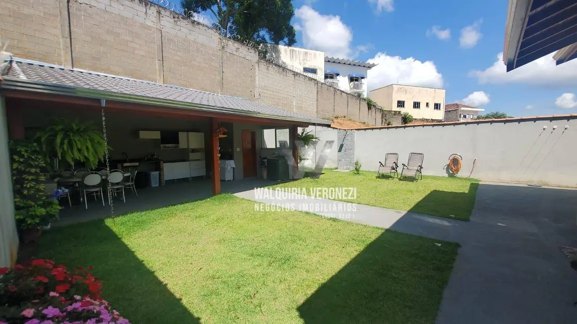 Foto 2 de Casa com 3 quartos à venda, 446m2 em Condomínio Pitangueiras, Pocos De Caldas - MG