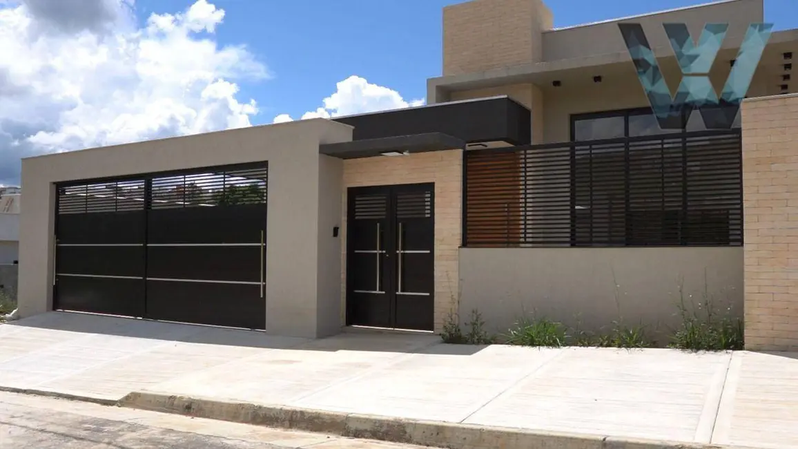 Foto 2 de Casa com 4 quartos para alugar, 450m2 em Jardim Europa, Pocos De Caldas - MG