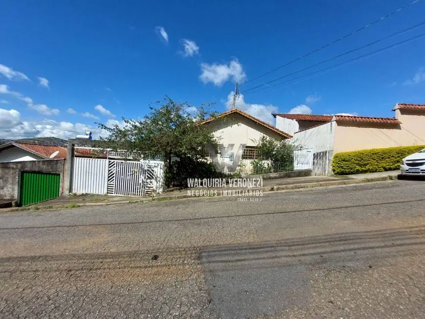 Casa com 2 quartos à venda, 874m2 em Jardim dos Estados, Pocos De Caldas - MG - imagem 2 Foto 2 de Casa com 2 quartos à venda, 874m2 em Jardim dos Estados, Pocos De Caldas - MG