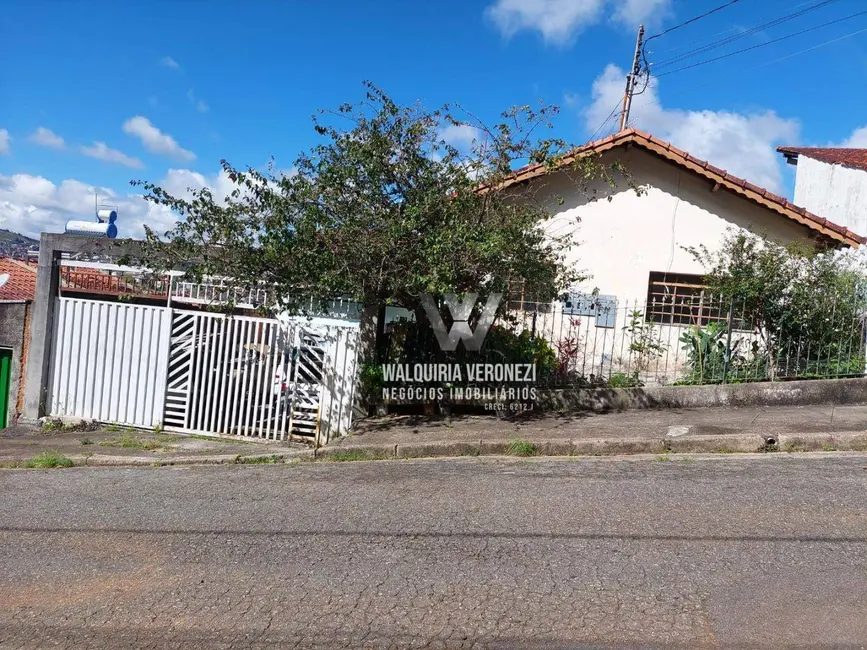 Casa com 2 quartos à venda, 874m2 em Jardim dos Estados, Pocos De Caldas - MG - imagem 1 Foto 1 de Casa com 2 quartos à venda, 874m2 em Jardim dos Estados, Pocos De Caldas - MG