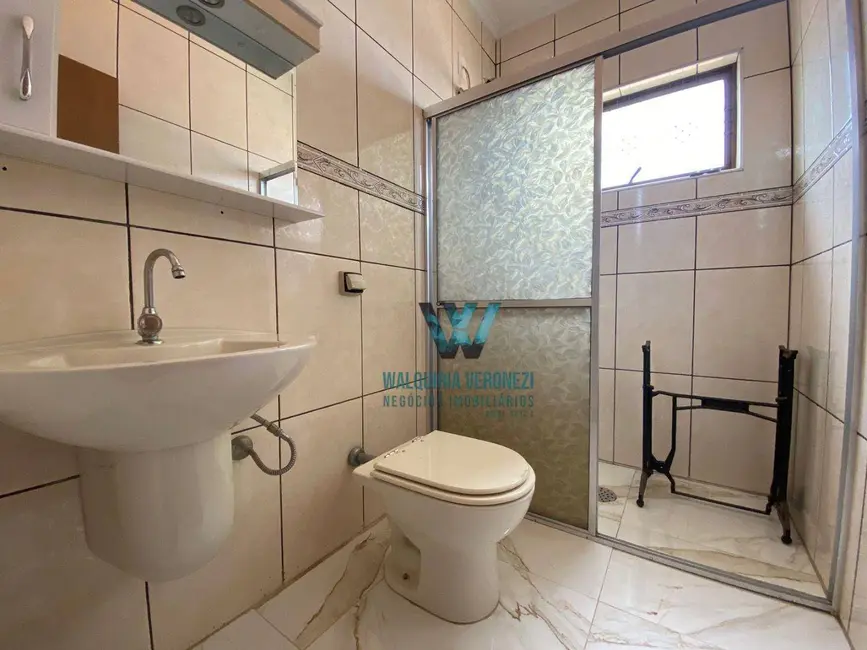 Casa com 3 quartos à venda, 250m2 em Jardim Aeroporto, Pocos De Caldas - MG - imagem 9 Foto 9 de Casa com 3 quartos à venda, 250m2 em Jardim Aeroporto, Pocos De Caldas - MG