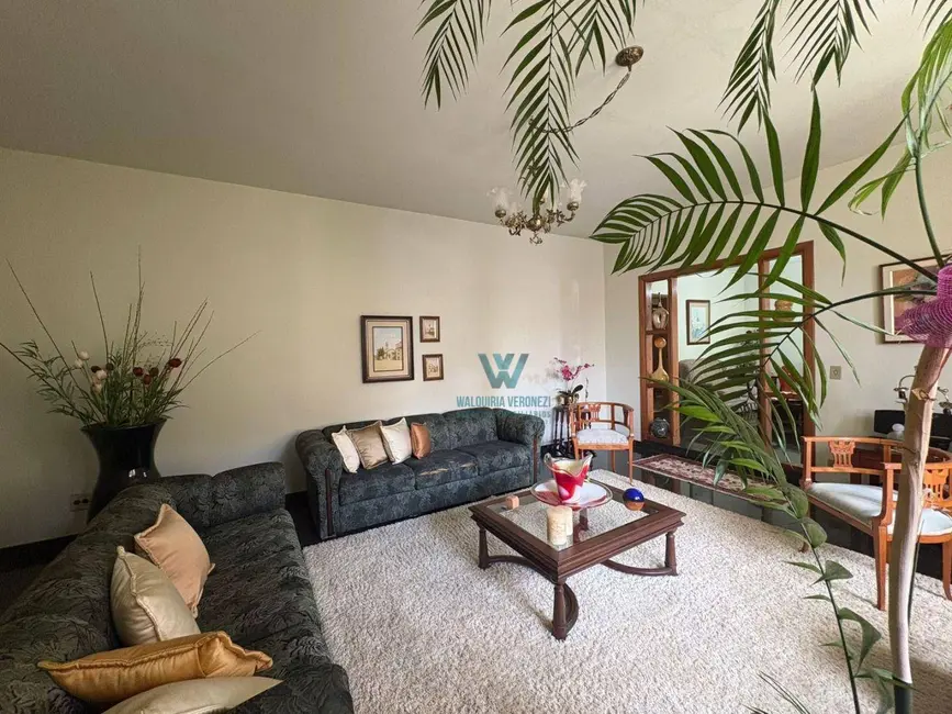 Casa com 3 quartos à venda, 798m2 em Jardim Quisisana, Pocos De Caldas - MG - imagem 5 Foto 5 de Casa com 3 quartos à venda, 798m2 em Jardim Quisisana, Pocos De Caldas - MG
