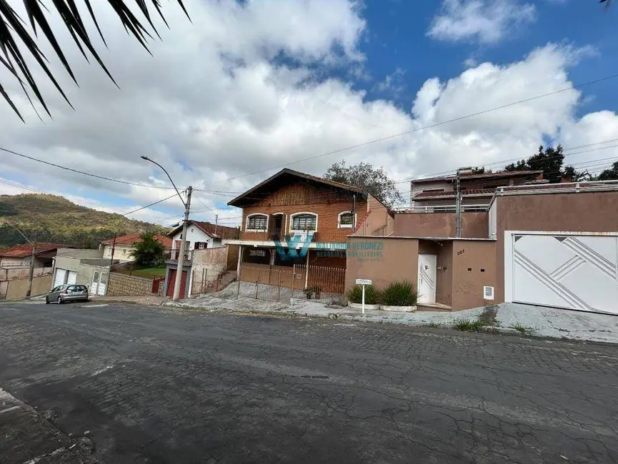 Foto 2 de Casa com 2 quartos à venda, 300m2 em São Domingos, Pocos De Caldas - MG