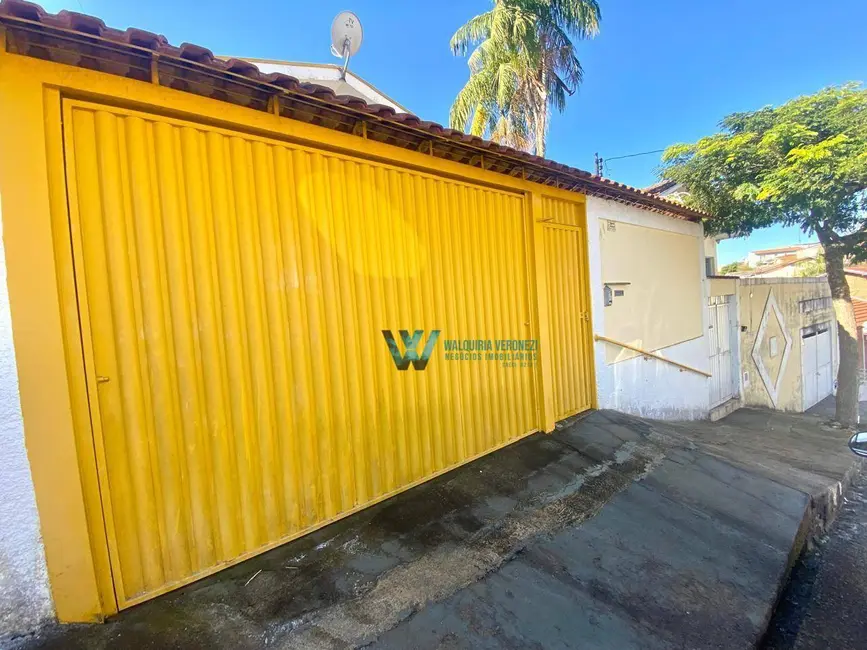 Foto 2 de Casa com 3 quartos à venda, 484m2 em Nossa Senhora Aparecida, Pocos De Caldas - MG
