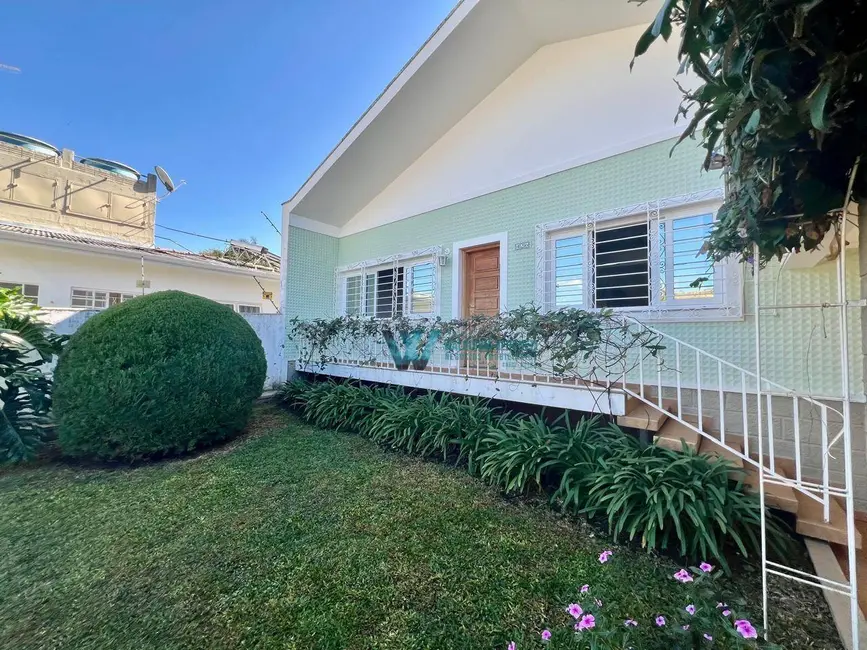 Casa com 4 quartos para alugar, 266m2 em São Domingos, Pocos De Caldas - MG - imagem 7 Foto 7 de Casa com 4 quartos para alugar, 266m2 em São Domingos, Pocos De Caldas - MG