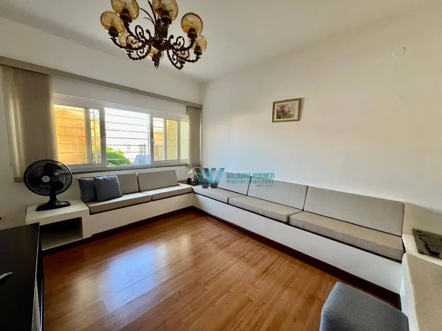 Casa com 4 quartos para alugar, 266m2 em São Domingos, Pocos De Caldas - MG - imagem 8 Foto 8 de Casa com 4 quartos para alugar, 266m2 em São Domingos, Pocos De Caldas - MG