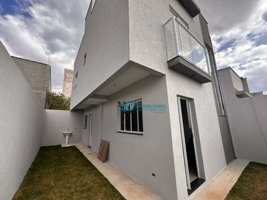 Foto 2 de Casa com 2 quartos à venda, 84m2 em Pocos De Caldas - MG