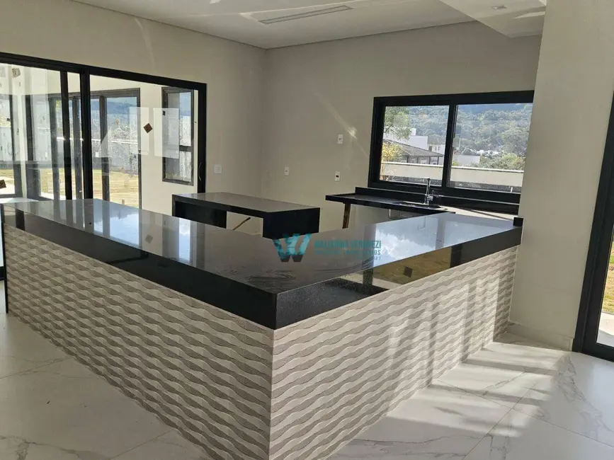 Casa com 3 quartos à venda, 772m2 em Bortolan Norte I, Pocos De Caldas - MG - imagem 5 Foto 5 de Casa com 3 quartos à venda, 772m2 em Bortolan Norte I, Pocos De Caldas - MG