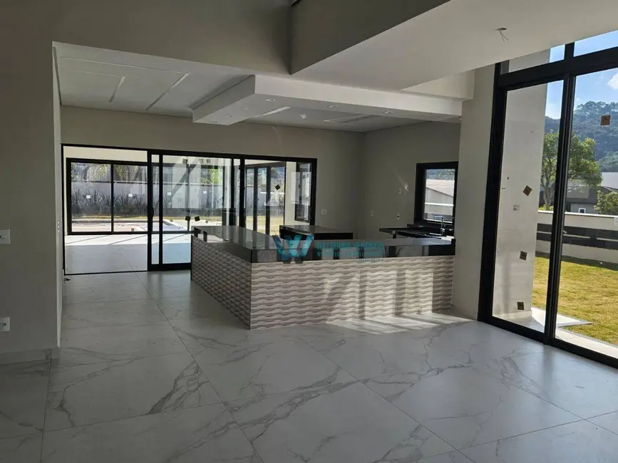 Casa com 3 quartos à venda, 772m2 em Bortolan Norte I, Pocos De Caldas - MG - imagem 3 Foto 3 de Casa com 3 quartos à venda, 772m2 em Bortolan Norte I, Pocos De Caldas - MG