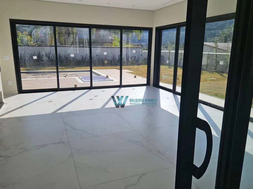 Casa com 3 quartos à venda, 772m2 em Bortolan Norte I, Pocos De Caldas - MG - imagem 9 Foto 9 de Casa com 3 quartos à venda, 772m2 em Bortolan Norte I, Pocos De Caldas - MG