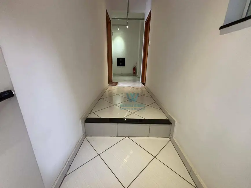 Sala Comercial para alugar, 35m2 em Jardim Quisisana, Pocos De Caldas - MG - imagem 4 Foto 4 de Sala Comercial para alugar, 35m2 em Jardim Quisisana, Pocos De Caldas - MG