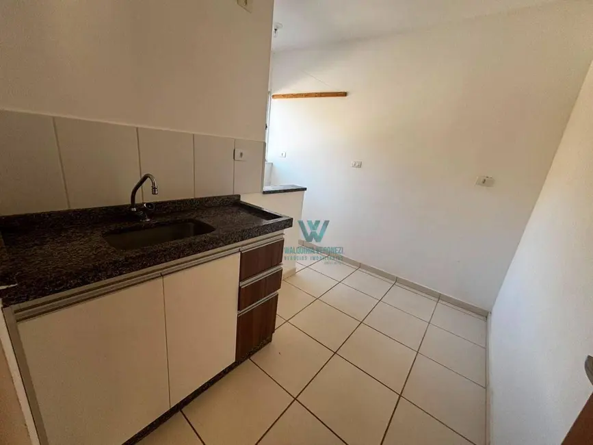 Foto 6 de Apartamento com 2 quartos para alugar, 50m2 em Jardim Vitória, Pocos De Caldas - MG