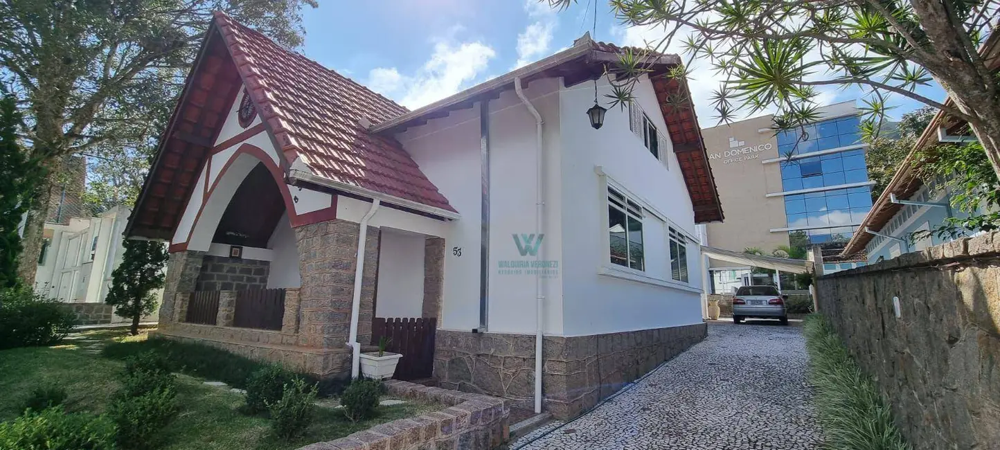 Foto 1 de Casa de Condomínio com 4 quartos à venda, 390m2 em Centro, Pocos De Caldas - MG