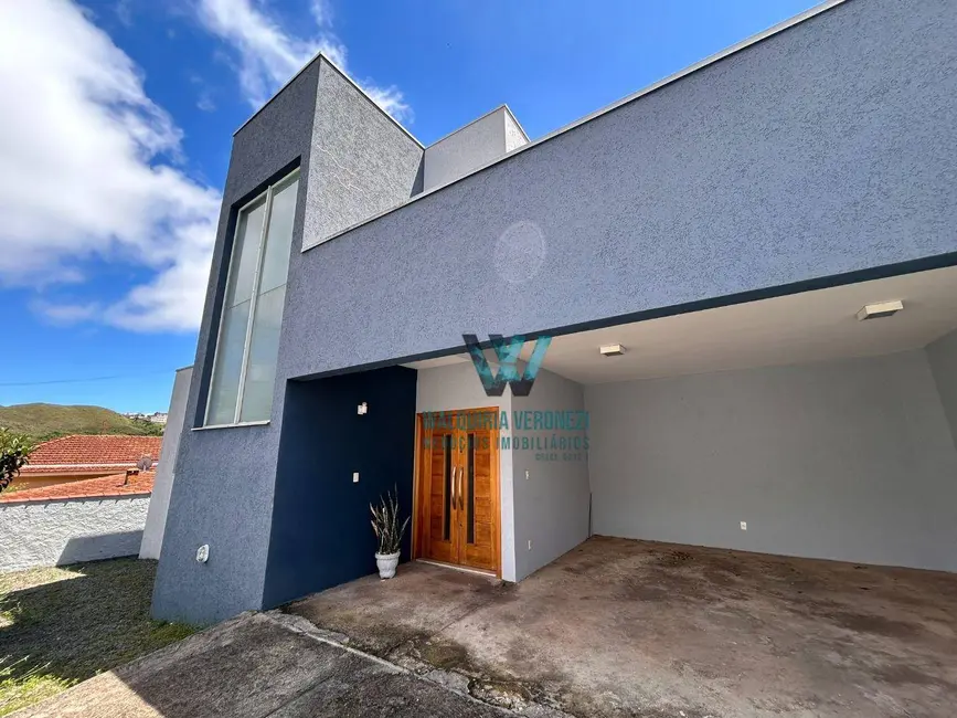 Casa com 3 quartos à venda, 500m2 em Jardim Vitória, Pocos De Caldas - MG - imagem 3 Foto 3 de Casa com 3 quartos à venda, 500m2 em Jardim Vitória, Pocos De Caldas - MG