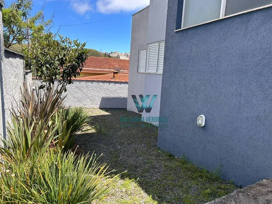 Casa com 3 quartos à venda, 500m2 em Jardim Vitória, Pocos De Caldas - MG - imagem 4 Foto 4 de Casa com 3 quartos à venda, 500m2 em Jardim Vitória, Pocos De Caldas - MG