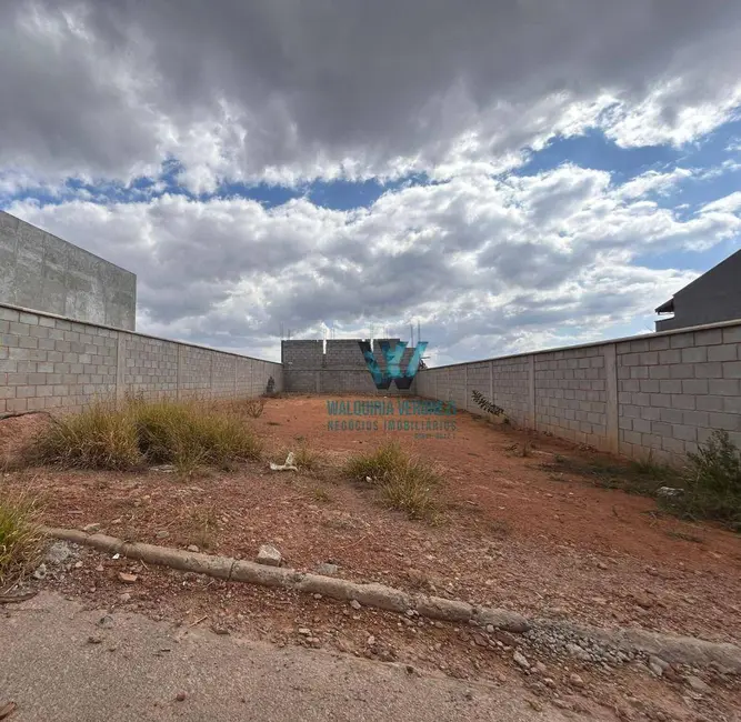 Foto 2 de Terreno / Lote à venda, 250m2 em Jardim Bandeirantes, Pocos De Caldas - MG