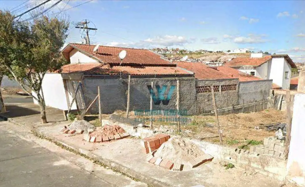 Terreno / Lote à venda, 292m2 em Jardim São Bento, Pocos De Caldas - MG - imagem 4 Foto 4 de Terreno / Lote à venda, 292m2 em Jardim São Bento, Pocos De Caldas - MG