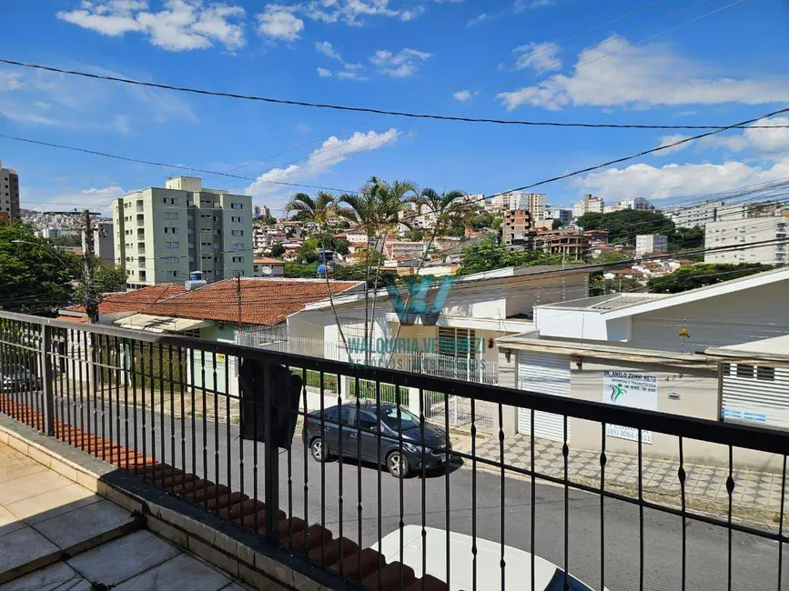 Casa de Condomínio com 4 quartos para alugar, 244m2 em São Benedito, Pocos De Caldas - MG - imagem 8 Foto 8 de Casa de Condomínio com 4 quartos para alugar, 244m2 em São Benedito, Pocos De Caldas - MG