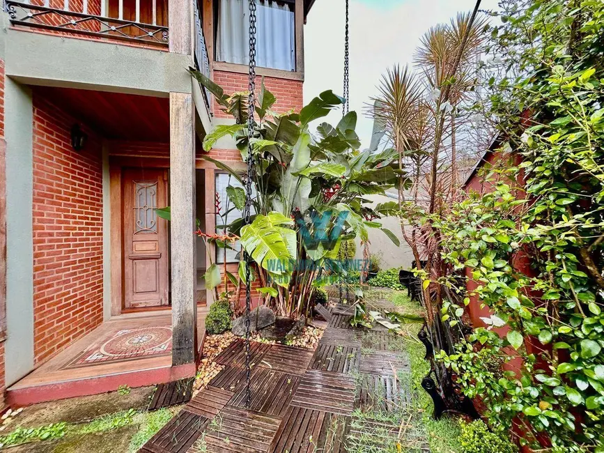 Casa com 3 quartos à venda, 276m2 em Condomínio Pitangueiras, Pocos De Caldas - MG - imagem 4 Foto 4 de Casa com 3 quartos à venda, 276m2 em Condomínio Pitangueiras, Pocos De Caldas - MG