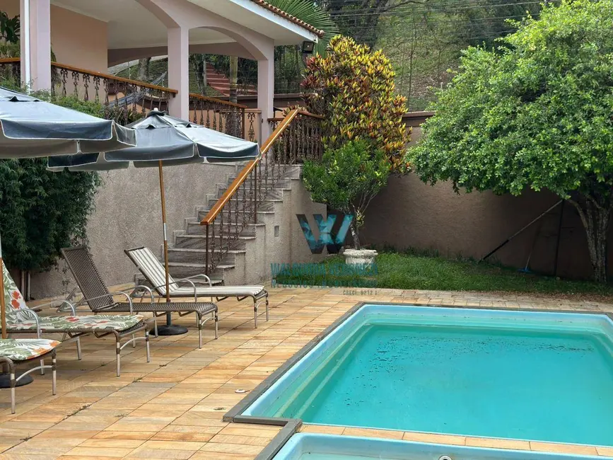 Casa com 3 quartos à venda, 780m2 em Jardim Quisisana, Pocos De Caldas - MG - imagem 4 Foto 4 de Casa com 3 quartos à venda, 780m2 em Jardim Quisisana, Pocos De Caldas - MG