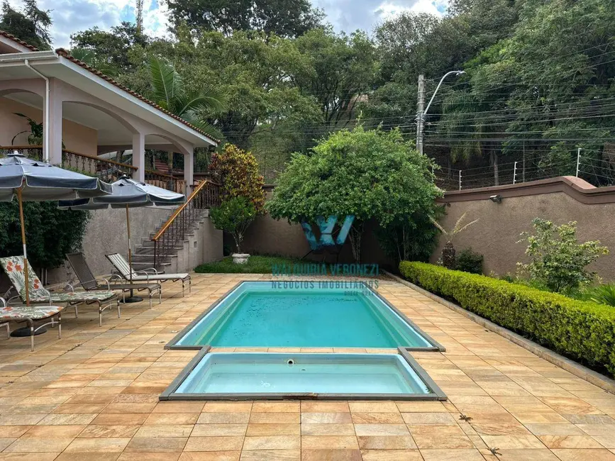 Casa com 3 quartos à venda, 780m2 em Jardim Quisisana, Pocos De Caldas - MG - imagem 9 Foto 9 de Casa com 3 quartos à venda, 780m2 em Jardim Quisisana, Pocos De Caldas - MG