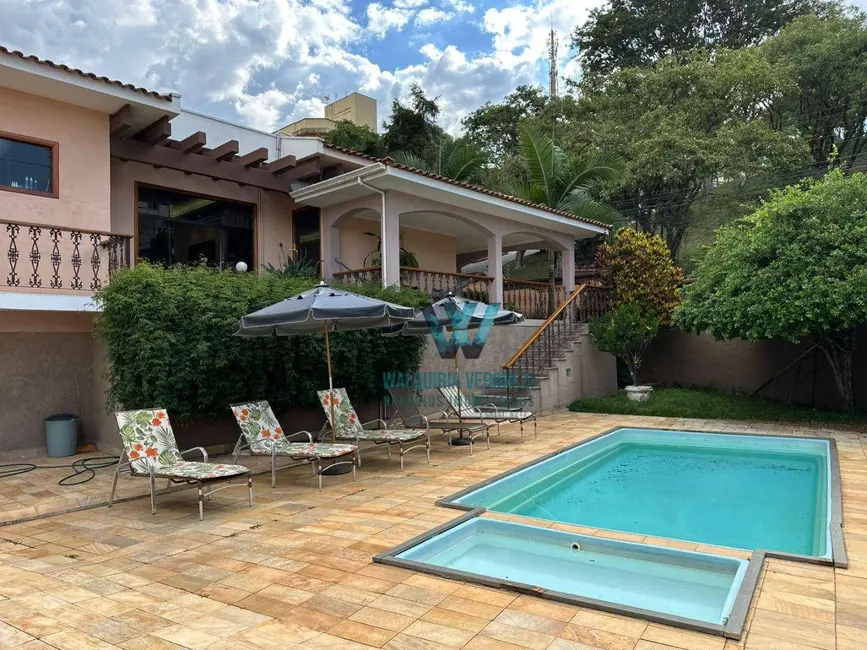 Casa com 3 quartos à venda, 780m2 em Jardim Quisisana, Pocos De Caldas - MG - imagem 5 Foto 5 de Casa com 3 quartos à venda, 780m2 em Jardim Quisisana, Pocos De Caldas - MG