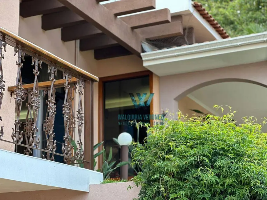 Casa com 3 quartos à venda, 780m2 em Jardim Quisisana, Pocos De Caldas - MG - imagem 6 Foto 6 de Casa com 3 quartos à venda, 780m2 em Jardim Quisisana, Pocos De Caldas - MG