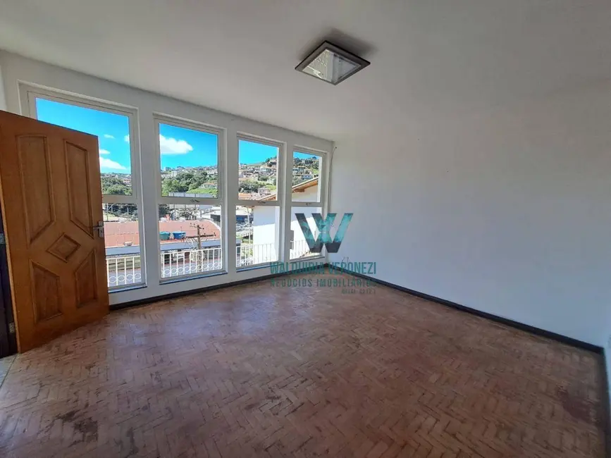 Foto 3 de Casa com 3 quartos à venda, 389m2 em Jardim Santa Rosália, Pocos De Caldas - MG