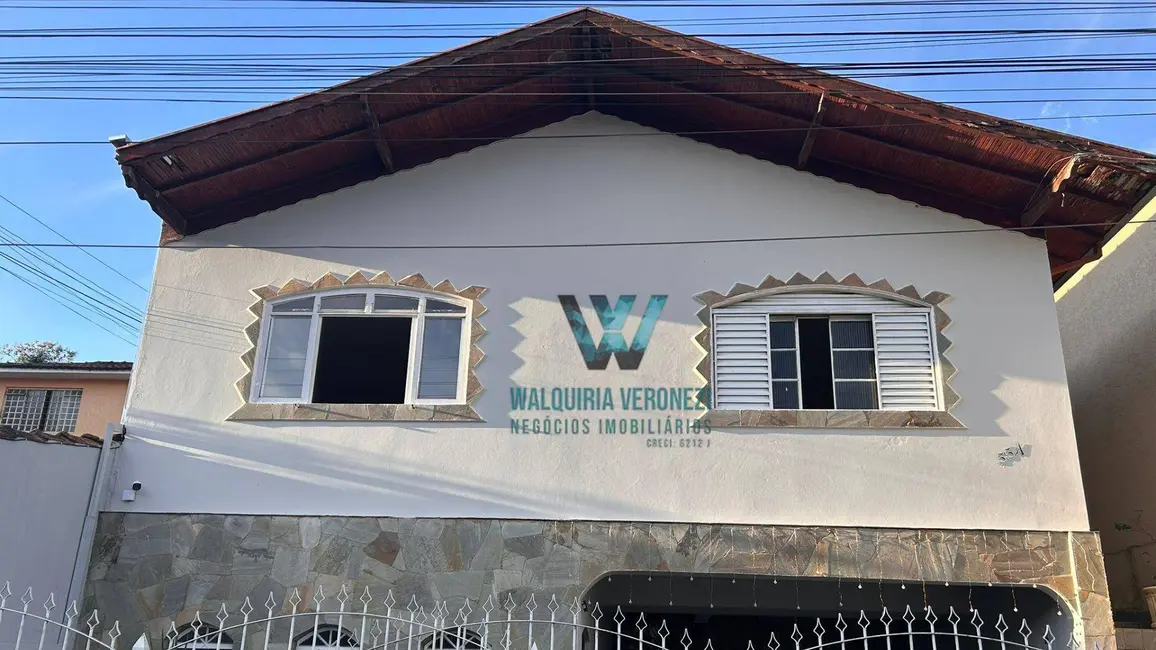 Casa com 3 quartos à venda, 240m2 em Santa Ângela, Pocos De Caldas - MG - imagem 3 Foto 3 de Casa com 3 quartos à venda, 240m2 em Santa Ângela, Pocos De Caldas - MG