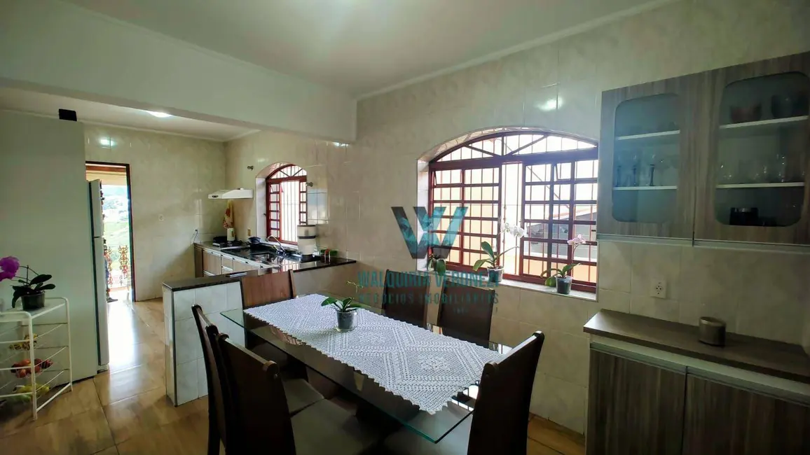 Foto 4 de Casa com 3 quartos à venda, 250m2 em Jardim Centenário, Pocos De Caldas - MG