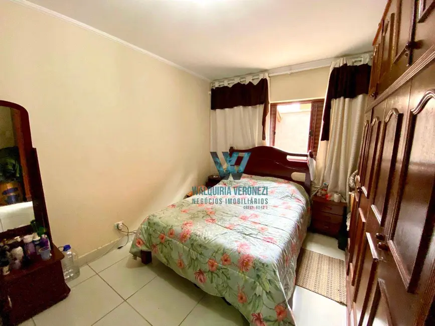 Casa com 3 quartos à venda, 208m2 em Jardim Country Club, Pocos De Caldas - MG - imagem 5 Foto 5 de Casa com 3 quartos à venda, 208m2 em Jardim Country Club, Pocos De Caldas - MG