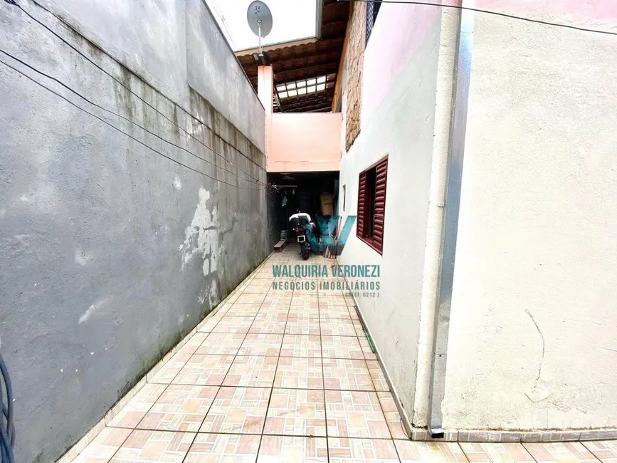 Casa com 3 quartos à venda, 208m2 em Jardim Country Club, Pocos De Caldas - MG - imagem 9 Foto 9 de Casa com 3 quartos à venda, 208m2 em Jardim Country Club, Pocos De Caldas - MG