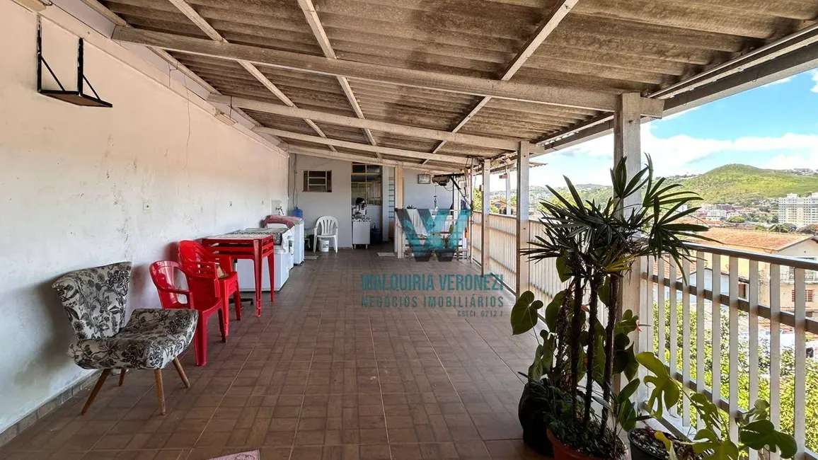 Casa com 2 quartos à venda, 335m2 em Vila Cruz, Pocos De Caldas - MG - imagem 4 Foto 4 de Casa com 2 quartos à venda, 335m2 em Vila Cruz, Pocos De Caldas - MG