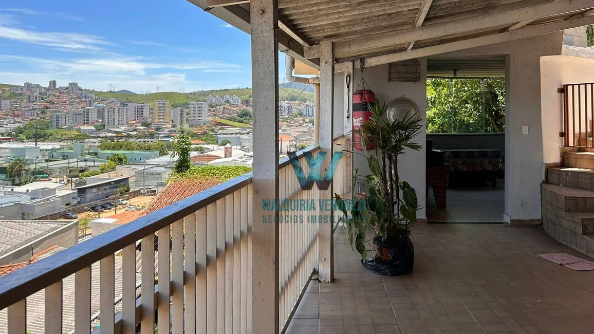 Foto 1 de Casa com 2 quartos à venda, 335m2 em Vila Cruz, Pocos De Caldas - MG