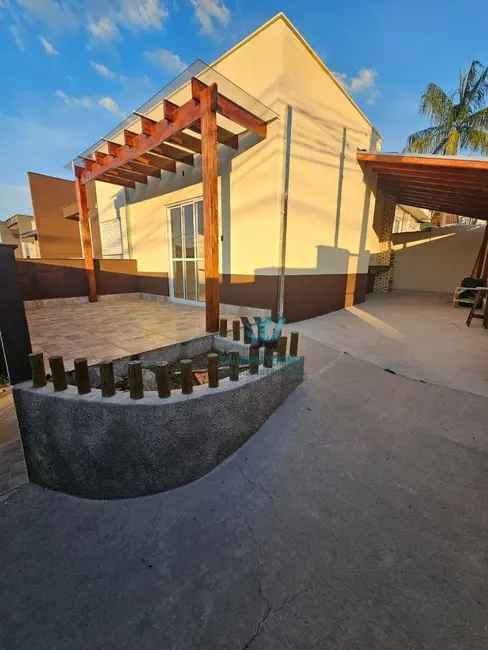 Casa com 3 quartos à venda, 350m2 em Jardim Country Club, Pocos De Caldas - MG - imagem 5 Foto 5 de Casa com 3 quartos à venda, 350m2 em Jardim Country Club, Pocos De Caldas - MG