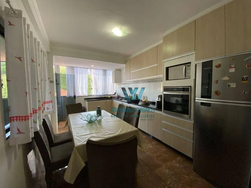 Casa com 3 quartos à venda, 480m2 em Estância São José, Pocos De Caldas - MG - imagem 1 Foto 1 de Casa com 3 quartos à venda, 480m2 em Estância São José, Pocos De Caldas - MG