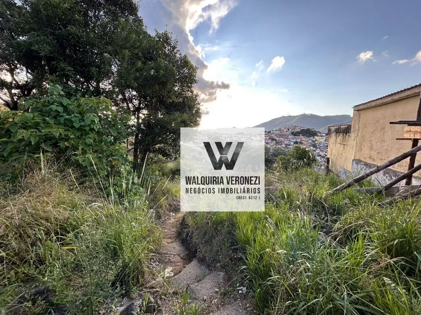 Terreno / Lote à venda, 325m2 em Santo André, Pocos De Caldas - MG - imagem 3 Foto 3 de Terreno / Lote à venda, 325m2 em Santo André, Pocos De Caldas - MG