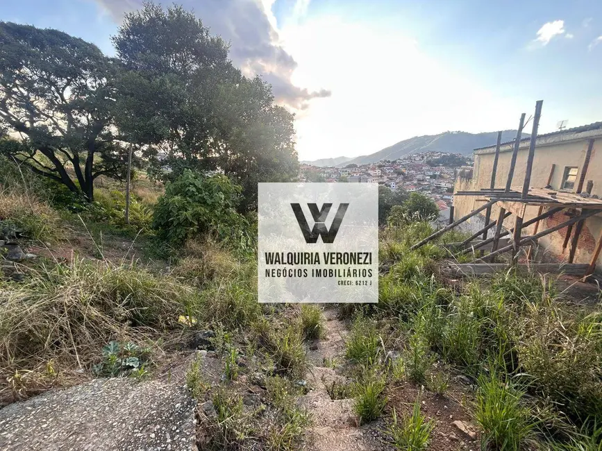 Foto 2 de Terreno / Lote à venda, 325m2 em Santo André, Pocos De Caldas - MG
