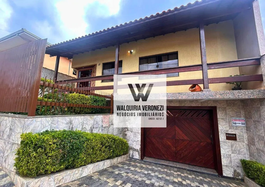 Foto 2 de Casa com 3 quartos à venda, 247m2 em Jardim Campos Elísios, Pocos De Caldas - MG