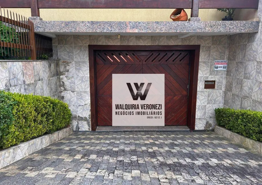 Casa com 3 quartos à venda, 247m2 em Jardim Campos Elísios, Pocos De Caldas - MG - imagem 3 Foto 3 de Casa com 3 quartos à venda, 247m2 em Jardim Campos Elísios, Pocos De Caldas - MG