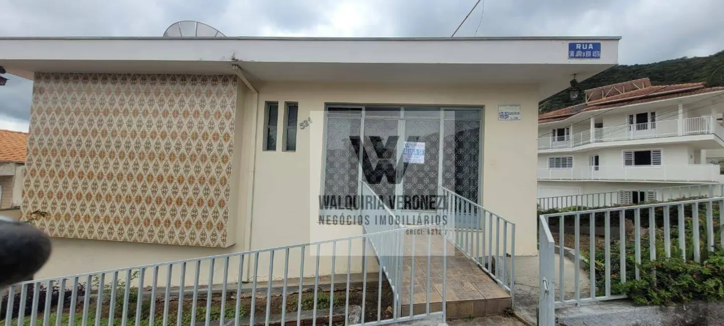 Foto 1 de Casa com 3 quartos para alugar, 200m2 em Jardim dos Estados, Pocos De Caldas - MG