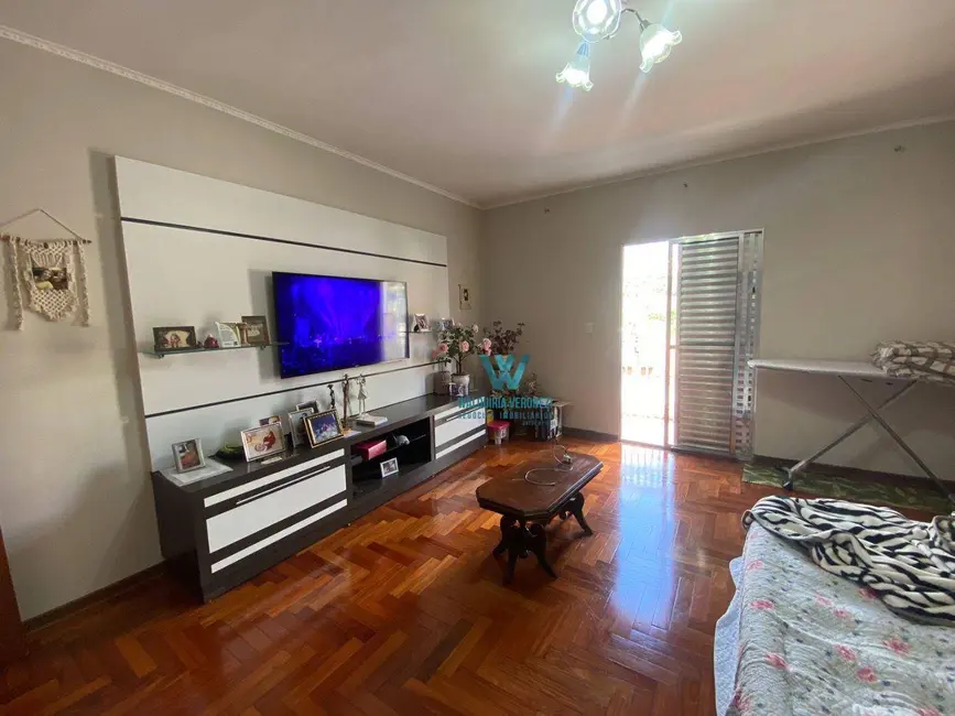 Foto 9 de Casa com 3 quartos à venda, 250m2 em Jardim Centenário, Pocos De Caldas - MG