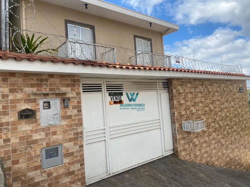 Foto 2 de Casa com 3 quartos à venda, 250m2 em Jardim Centenário, Pocos De Caldas - MG