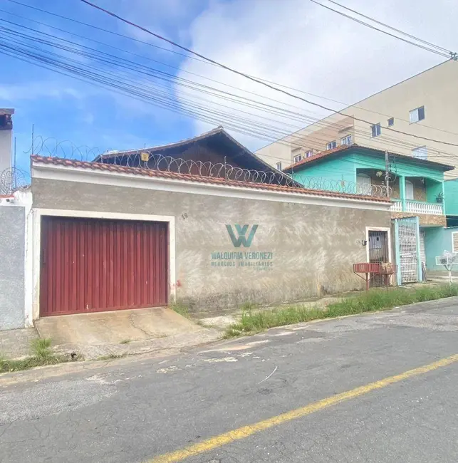 Casa com 3 quartos para alugar, 414m2 em Jardim Country Club, Pocos De Caldas - MG - imagem 1 Foto 1 de Casa com 3 quartos para alugar, 414m2 em Jardim Country Club, Pocos De Caldas - MG