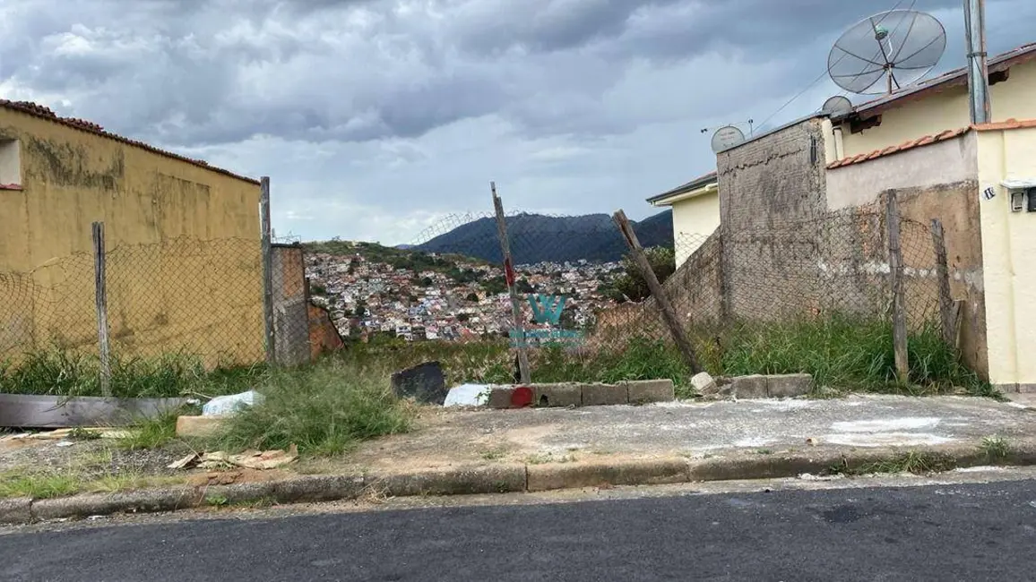 Foto 1 de Terreno / Lote à venda, 400m2 em Estância São José, Pocos De Caldas - MG