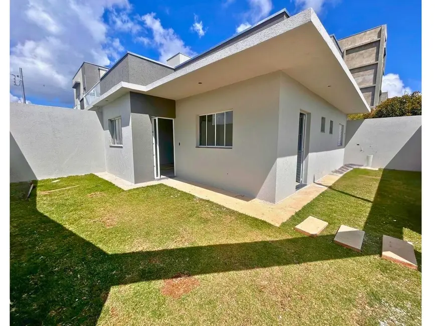 Casa com 2 quartos à venda, 122m2 em Pocos De Caldas - MG - imagem 3 Foto 3 de Casa com 2 quartos à venda, 122m2 em Pocos De Caldas - MG