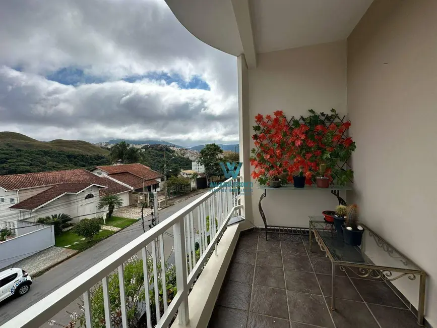 Casa com 2 quartos à venda, 275m2 em Jardim Vitória, Pocos De Caldas - MG - imagem 3 Foto 3 de Casa com 2 quartos à venda, 275m2 em Jardim Vitória, Pocos De Caldas - MG