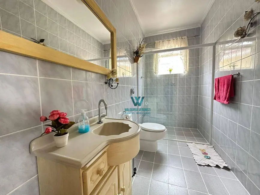 Casa com 2 quartos à venda, 275m2 em Jardim Vitória, Pocos De Caldas - MG - imagem 7 Foto 7 de Casa com 2 quartos à venda, 275m2 em Jardim Vitória, Pocos De Caldas - MG